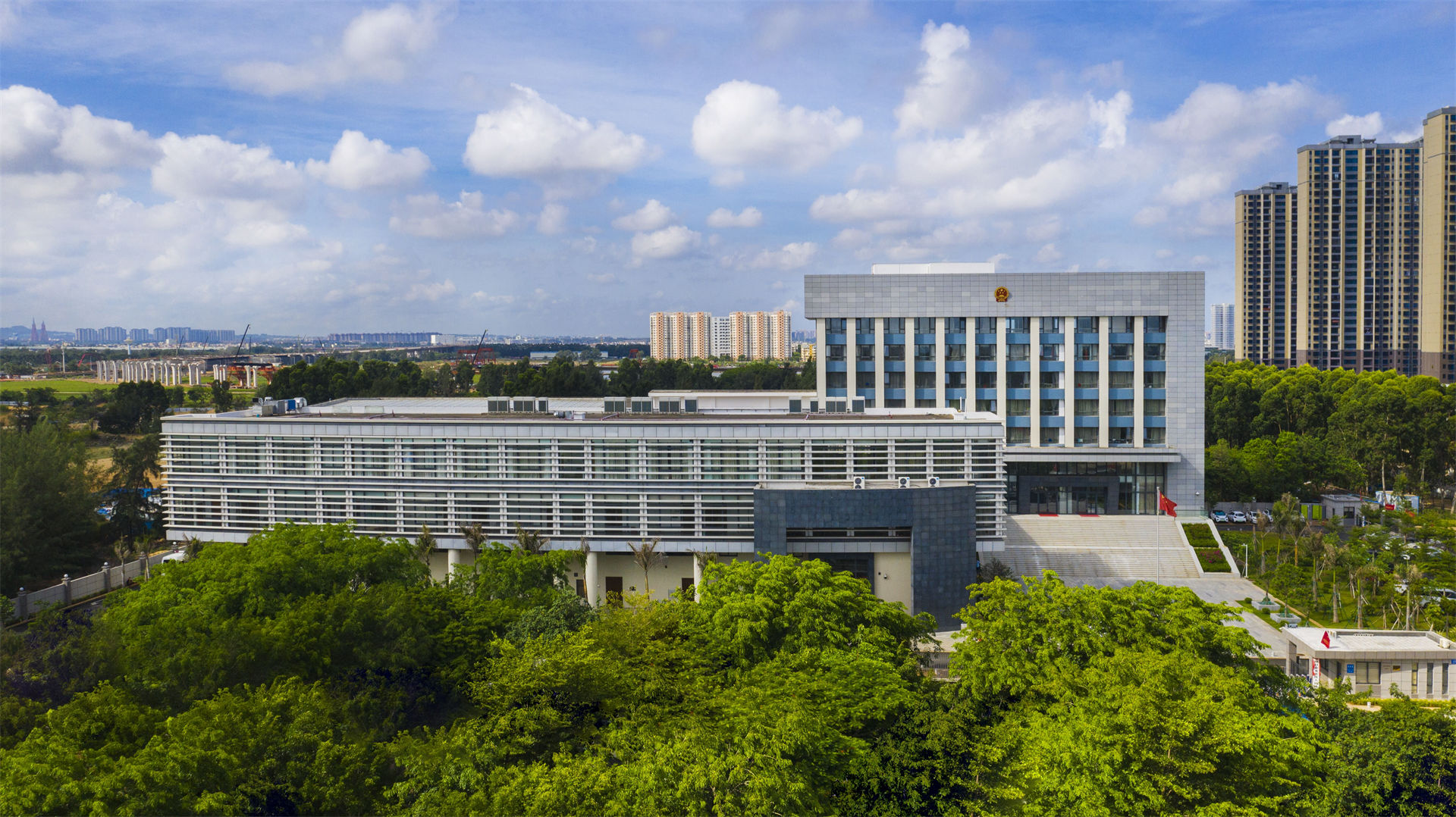 海口市秀英区人民法院审判法庭