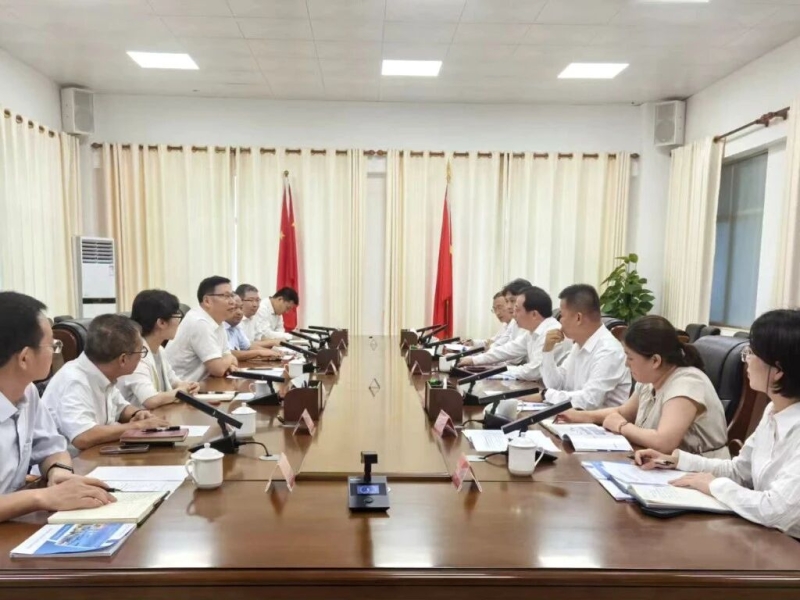 集团党委书记、董事长吴正颜带队赴保亭黎族苗族自治县座谈交流