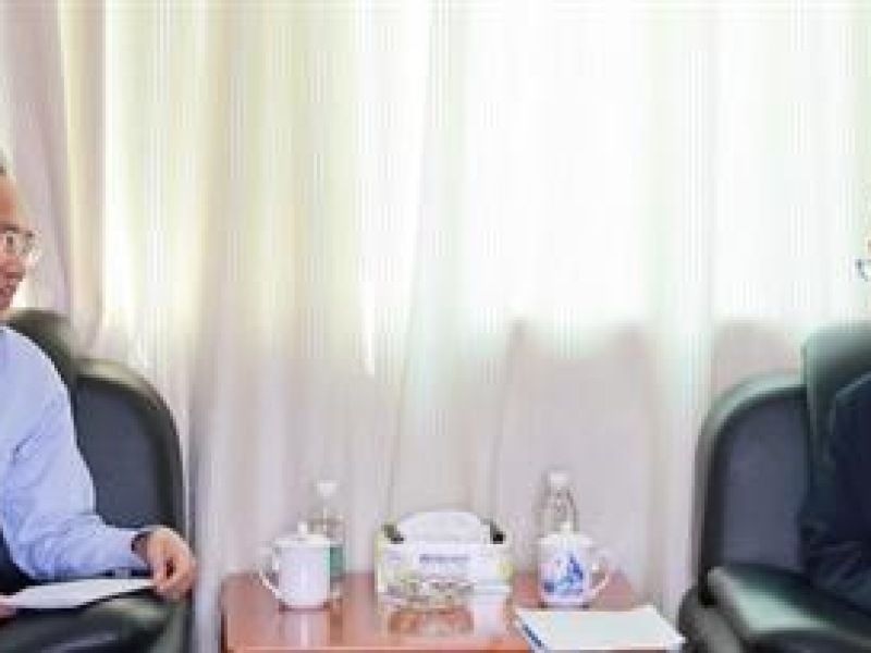 省工程咨询设计集团党委书记、董事长罗苏平一行拜访临高县政府主要领导