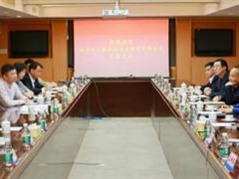海南省工程咨询设计集团党委书记、董事长罗苏平一行到海南高速座谈交流