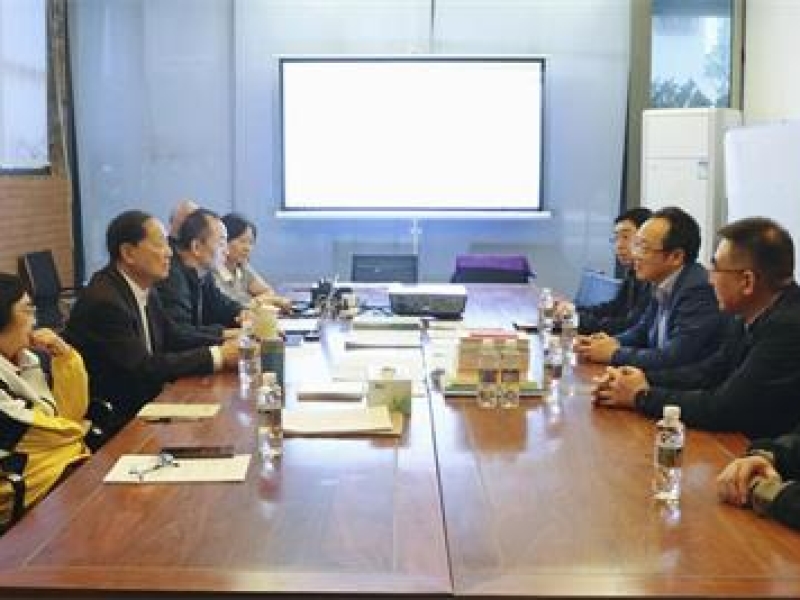 集团党委书记、董事长罗苏平带队赴江东新区开维生态城拜访对接“候鸟”人才