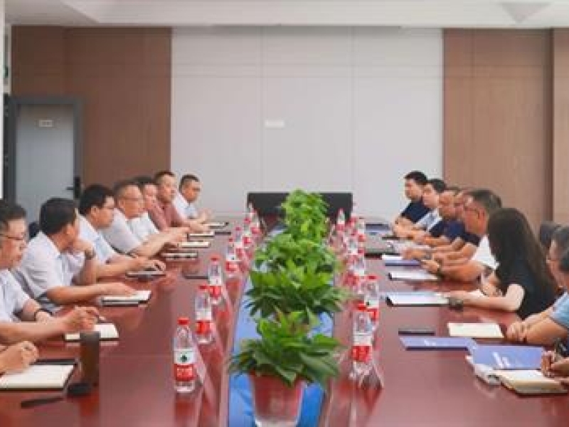 集团党委副书记、总经理吴刚一行到中冀建勘集团（海南）座谈交流